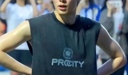 王鹤棣爆料群演视频大全,揭秘娱乐圈真实一面